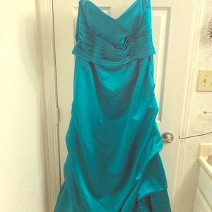 Little mermaid style teal dress